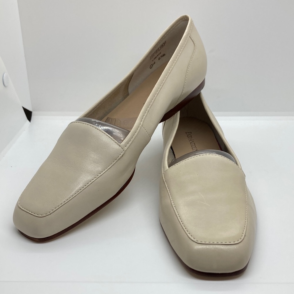 New Enzo Angiolini Women’s Cream Leather Liberty Flat/Loafer- Size 8N